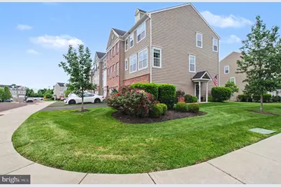 301 W Hamlin Avenue, Telford, PA 18969 - Photo 1