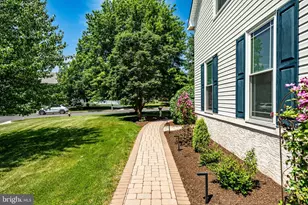 46 Basswood Ct, Collegeville, PA 19426 - Photo 3