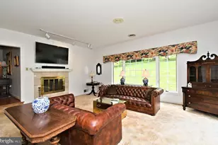 650 Gabriel Ct, Pottstown, PA 19464 - Photo 9