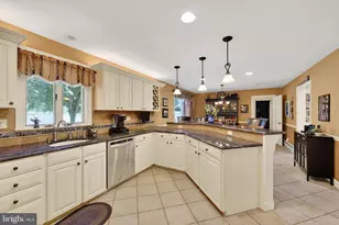 690 Andrews Dr, Harleysville, PA 19438 - Photo 7