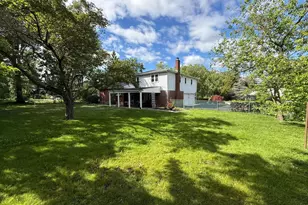 806 Warfield Ln, Huntingdon Valley, PA 19006 - Photo 5