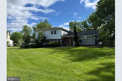 806 Warfield Lane, Huntingdon Valley, PA 19006 - Photo 1