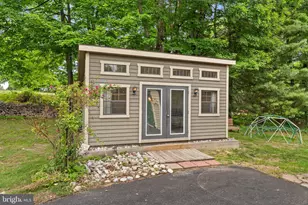 9002 Independence Dr, Green Lane, PA 18054 - Photo 37