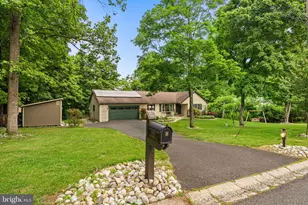 9002 Independence Dr, Green Lane, PA 18054 - Photo 3