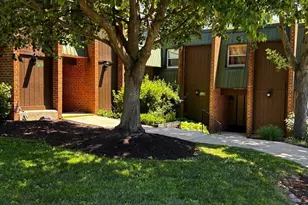 511 Meadowview Ln, Mont Clare, PA 19453 - Photo 3