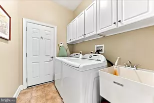 404 Peters Way, Phoenixville, PA 19460 - Photo 17