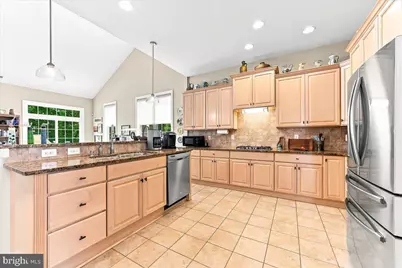 404 Peters Way, Phoenixville, PA 19460 - Photo 7