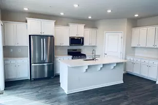 29 Hummingbird Ln, Phoenixville, PA 19460 - Photo 3