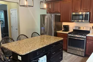 1011 Creekview Dr, Pennsburg, PA 18073 - Photo 7