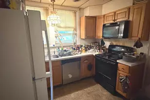 1220 W Marshall St, Norristown, PA 19401 - Photo 5