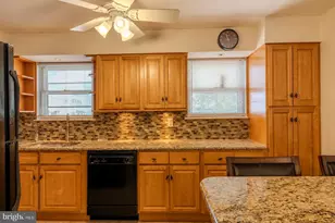 1706 N Hills Dr, Norristown, PA 19401 - Photo 3