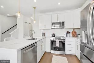 919 Riverplace Dr, Conshohocken, PA 19428 - Photo 9