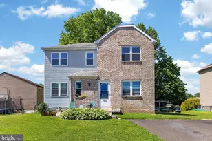 299 Florence Dr, Harleysville, PA 19438 - Photo 1