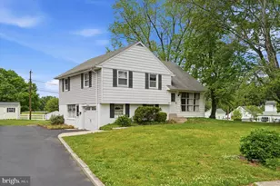 565 Dartmouth Dr, King of Prussia, PA 19406 - Photo 1