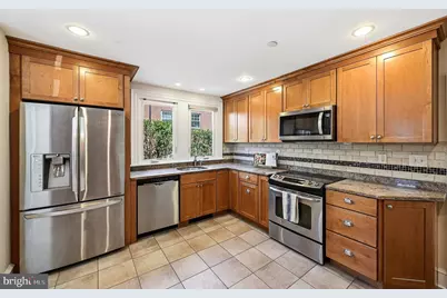 32 W Montgomery Avenue, Ardmore, PA 19003 - Photo 9