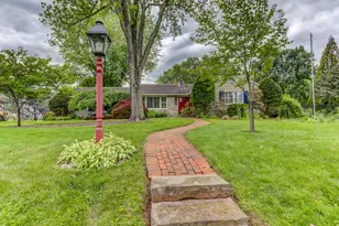 827 Mt Airy Rd, Collegeville, PA 19426 - Photo 3