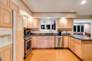 1276 Burnett Rd, Huntingdon Valley, PA 19006 - Photo 9