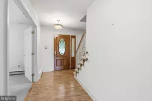 214 Brookside Cir, Harleysville, PA 19438 - Photo 3