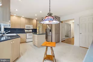 214 Brookside Cir, Harleysville, PA 19438 - Photo 15