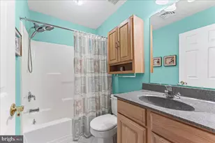 1072 Bordeaux Ln, Pennsburg, PA 18073 - Photo 27
