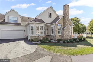 1072 Bordeaux Ln, Pennsburg, PA 18073 - Photo 1