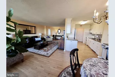 1001 City Avenue #EE-1021, Wynnewood, PA 19096 - Photo 7