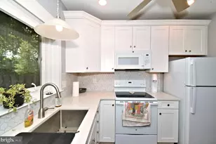 132 Walnut St, Mont Clare, PA 19453 - Photo 23