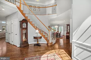 221 Hazeltine Cir, Blue Bell, PA 19422 - Photo 3