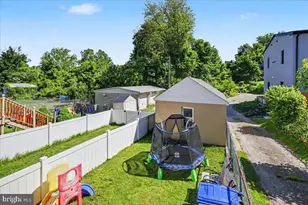 208 W 7th Ave, Conshohocken, PA 19428 - Photo 19