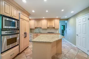 239 Copper Beech Dr, Blue Bell, PA 19422 - Photo 11