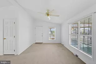 24 Longwood Ct E, Harleysville, PA 19438 - Photo 9