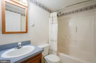 24 Longwood Ct E, Harleysville, PA 19438 - Photo 23