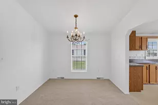 24 Longwood Ct E, Harleysville, PA 19438 - Photo 15