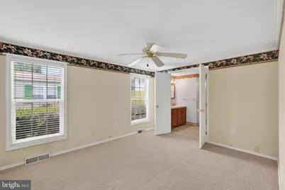 24 Longwood Court E, Harleysville, PA 19438 - Photo 17