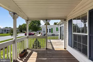 24 Longwood Ct E, Harleysville, PA 19438 - Photo 5