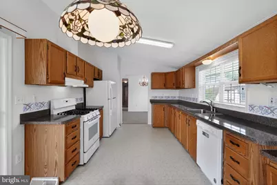 24 Longwood Court E, Harleysville, PA 19438 - Photo 11