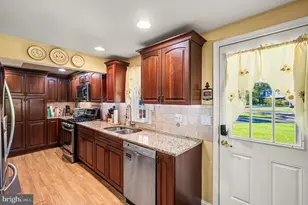 4035 Fairway Rd, Lafayette Hill, PA 19444 - Photo 9