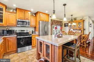 308 Meadow Ct, North Wales, PA 19454 - Photo 5