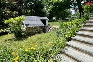 387 Tomlinson Rd, Huntingdon Valley, PA 19006 - Photo 3
