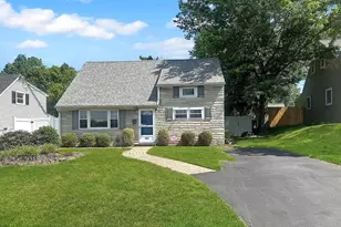365 W King St, Pottstown, PA 19464 - Photo 1