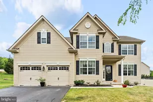 114 Lawrence Dr, Gilbertsville, PA 19525 - Photo 1
