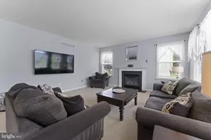 114 Lawrence Dr, Gilbertsville, PA 19525 - Photo 17