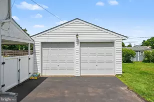 1131 Locust St, Lansdale, PA 19446 - Photo 41
