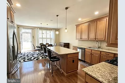 562 Farmdale Circle, Blue Bell, PA 19422 - Photo 5