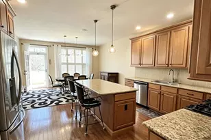 562 Farmdale Cir, Blue Bell, PA 19422 - Photo 5