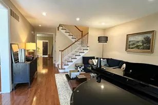 562 Farmdale Cir, Blue Bell, PA 19422 - Photo 3