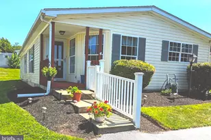 12 Longwood Ct W, Harleysville, PA 19438 - Photo 1
