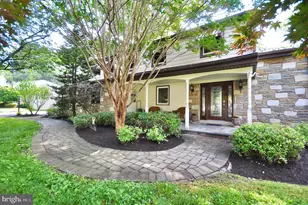 3913 Bradford Rd, Huntingdon Valley, PA 19006 - Photo 3