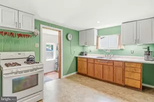 331 Elm Ave, North Wales, PA 19454 - Photo 7