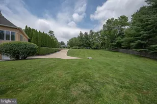 1041 Herkness Dr, Meadowbrook, PA 19046 - Photo 83